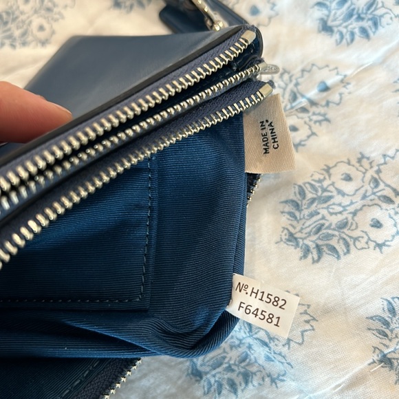 Coach blue wristlet - double zip - Picture 4 of 8